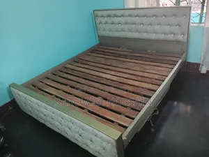 6/7 Cushioned Bed
