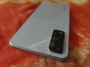 Vivo Y21 64 GB Blue
