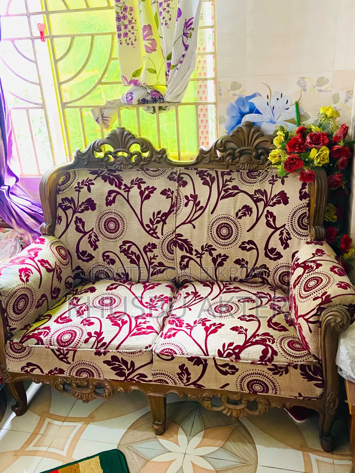 সুন্দর ডিজাইনের কাঠের সোফা ও টেবিল বিক্রি হবে