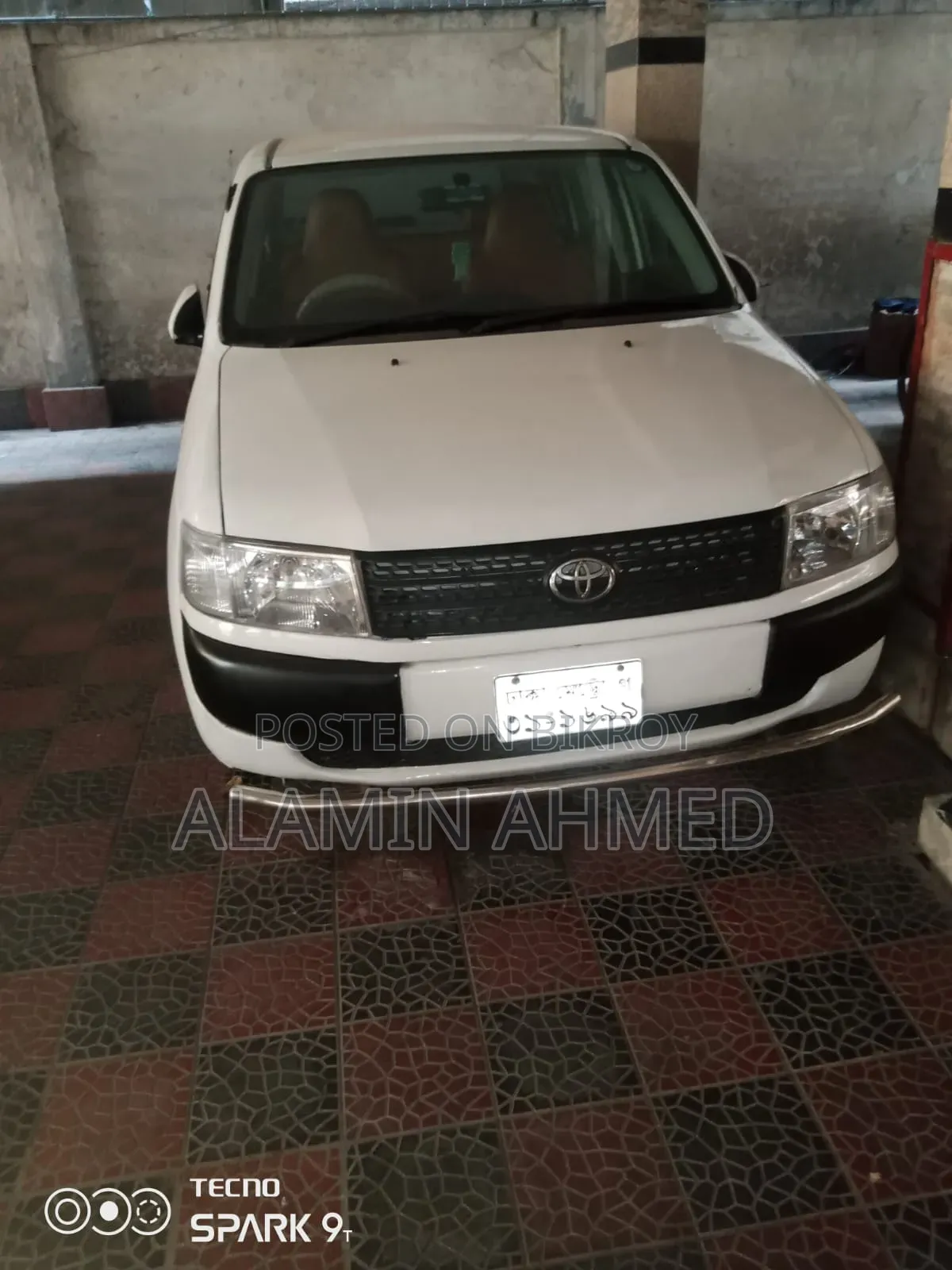 টয়োটা প্রবক্স ২০০৫ হোয়াইট