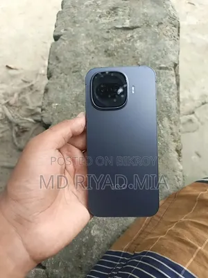 New iQOO 8 GB Black