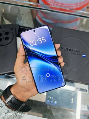 ভিভো এক্স২০০ প্রো ২৫৬ জিবি কালো