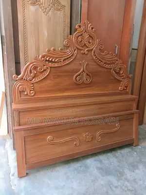 সেগুন কাঠের পাঁচ ফিট বাই ৭ ফিট খাট