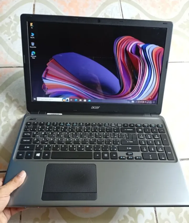 Laptop Acer 4GB Intel Core i3 HDD 500GB