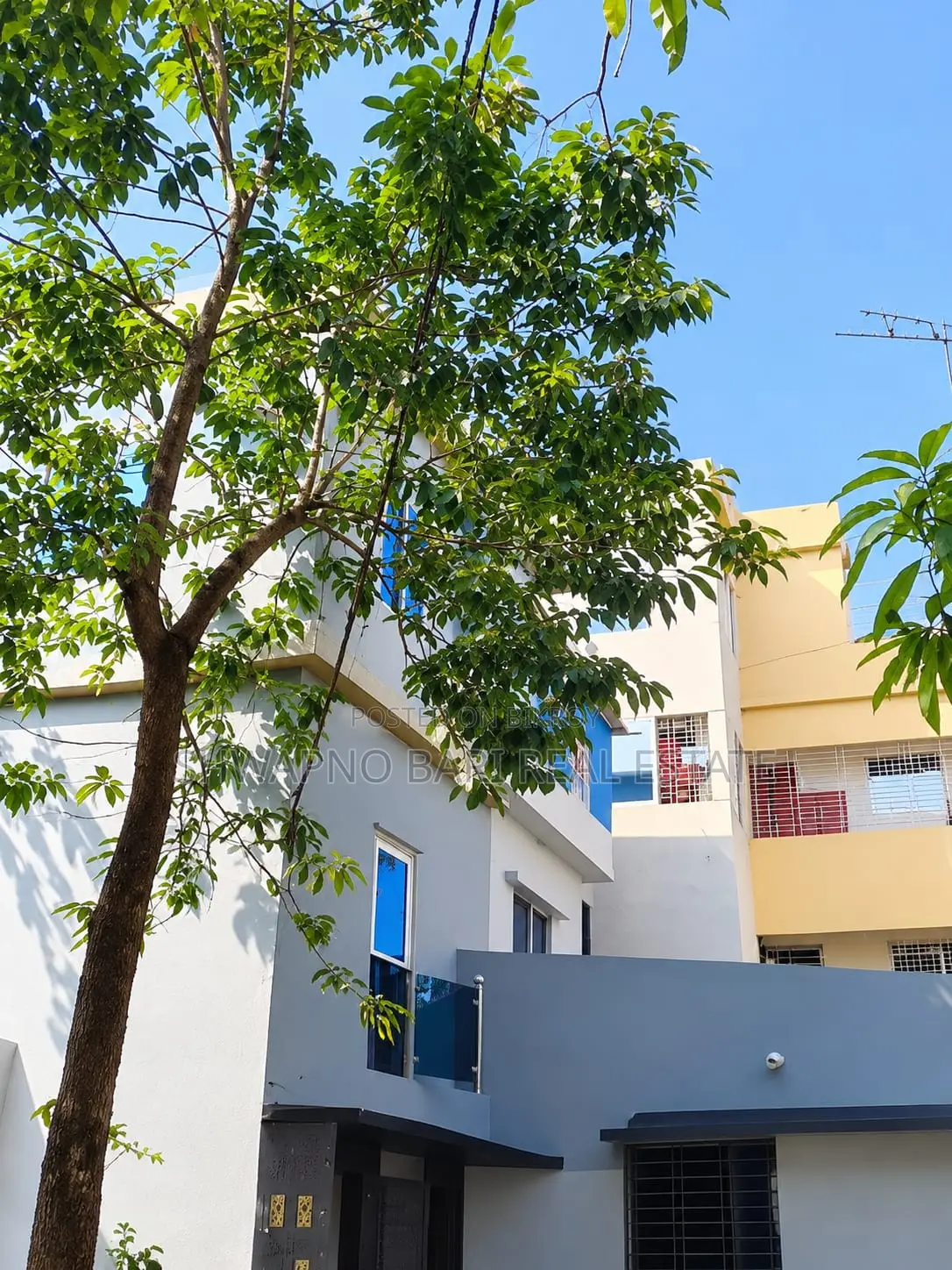 Furnished 8-bedroom House in Khulna Sadar for sale