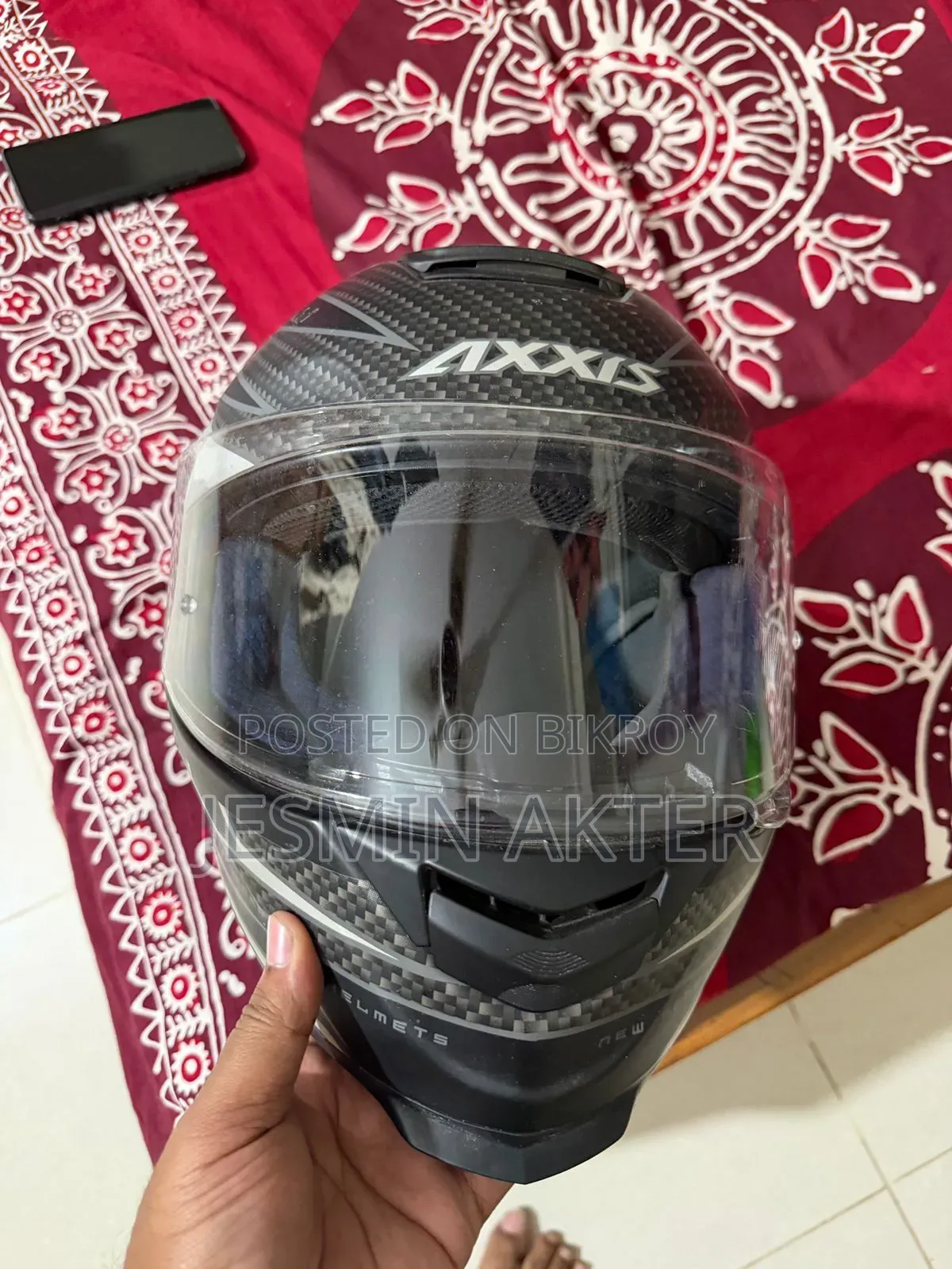অ্যাক্সিস হেলমেট