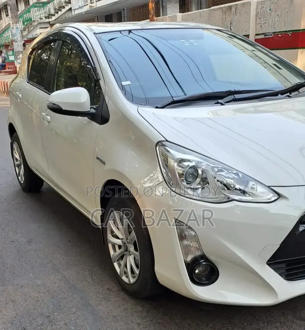 Toyota Aqua 2015 White