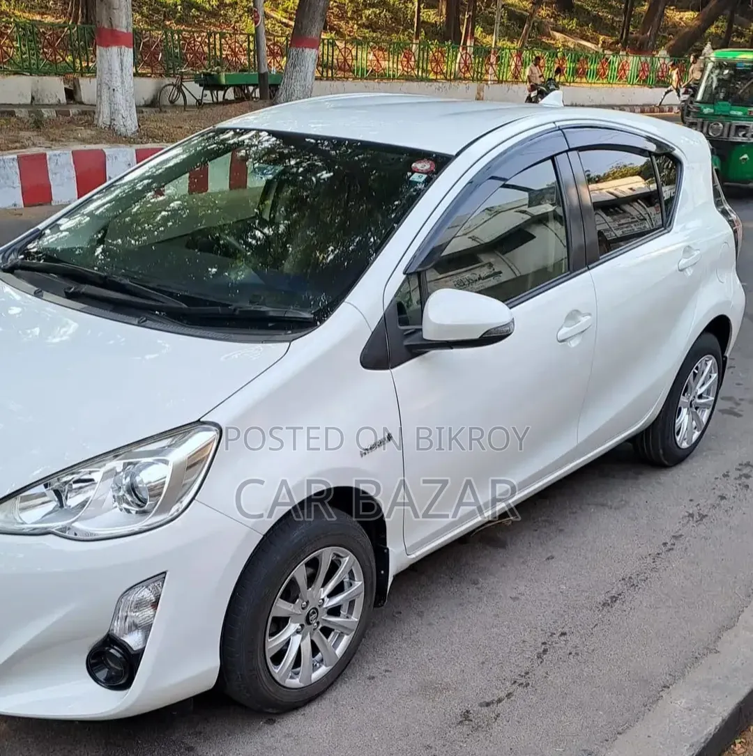 Toyota Aqua 2015 White