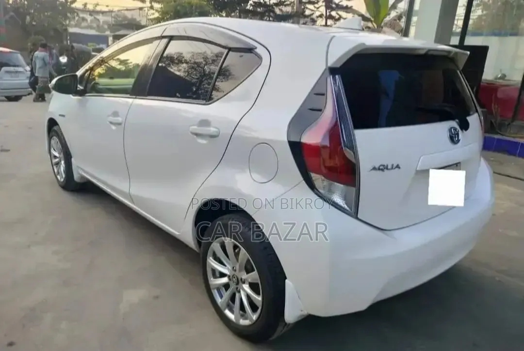 Toyota Aqua 2015 White