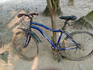 টয়োটা অ্যাকোয়া ২০১৫ সাদা
