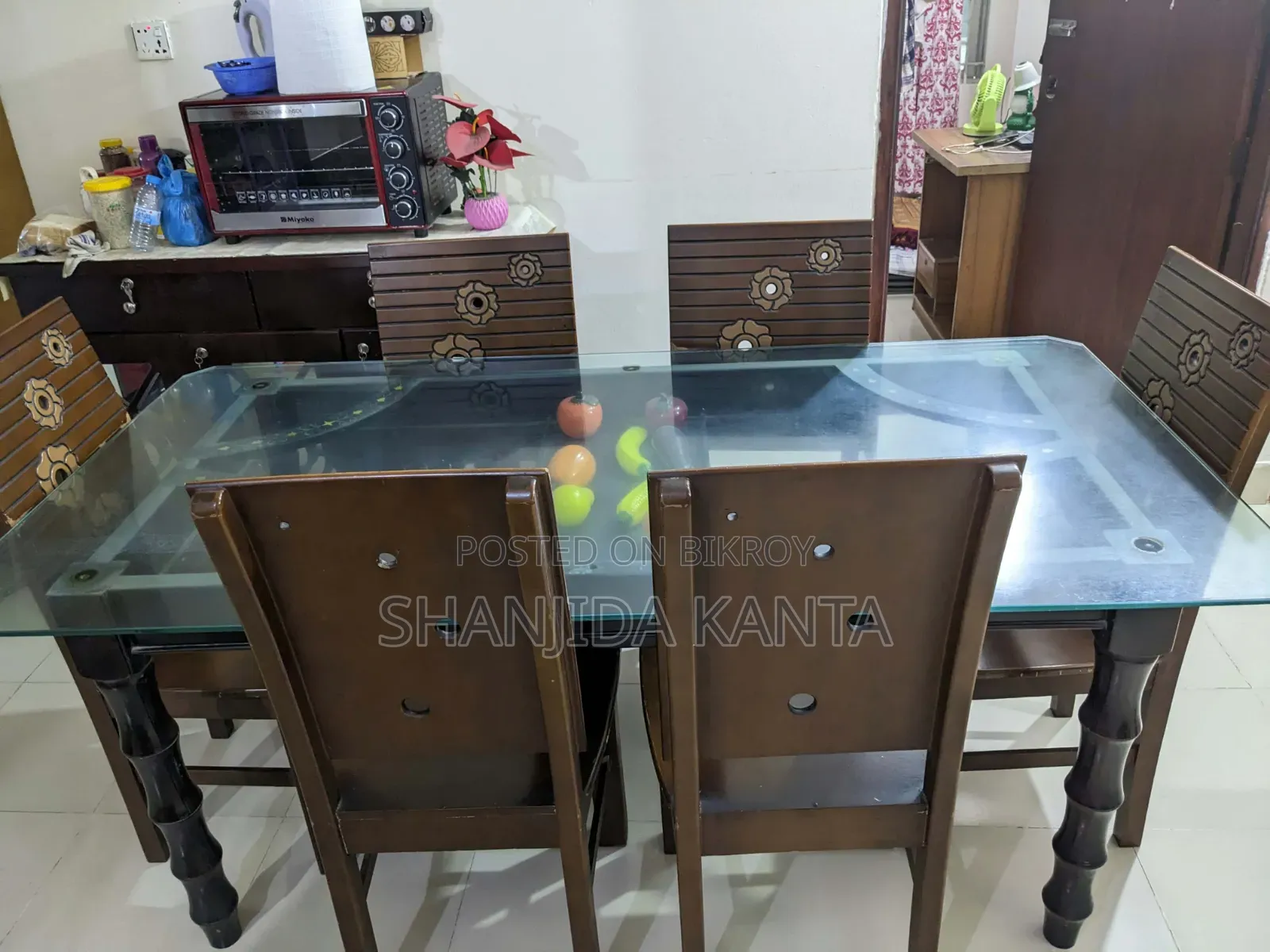 6-Seater Dining Table