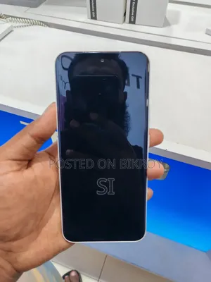 টেকনো পোভা স্লিম ফাইভ জি ২৫৬ জিবি সাদা