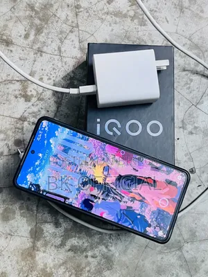 iQOO Z10 256 GB Gold