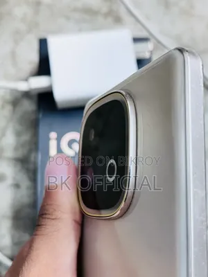 iQOO Z10 256 GB Gold