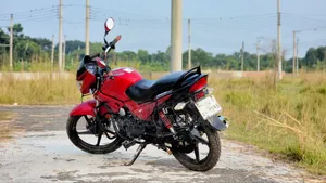 Hero Glamour 2015 Red