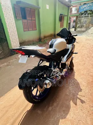 Yamaha R15M 2025 Silver