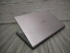Laptop Asus 3GB Intel SSD 256GB