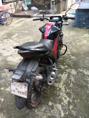 সুজুকি জিক্সার ২০১৭ কালো