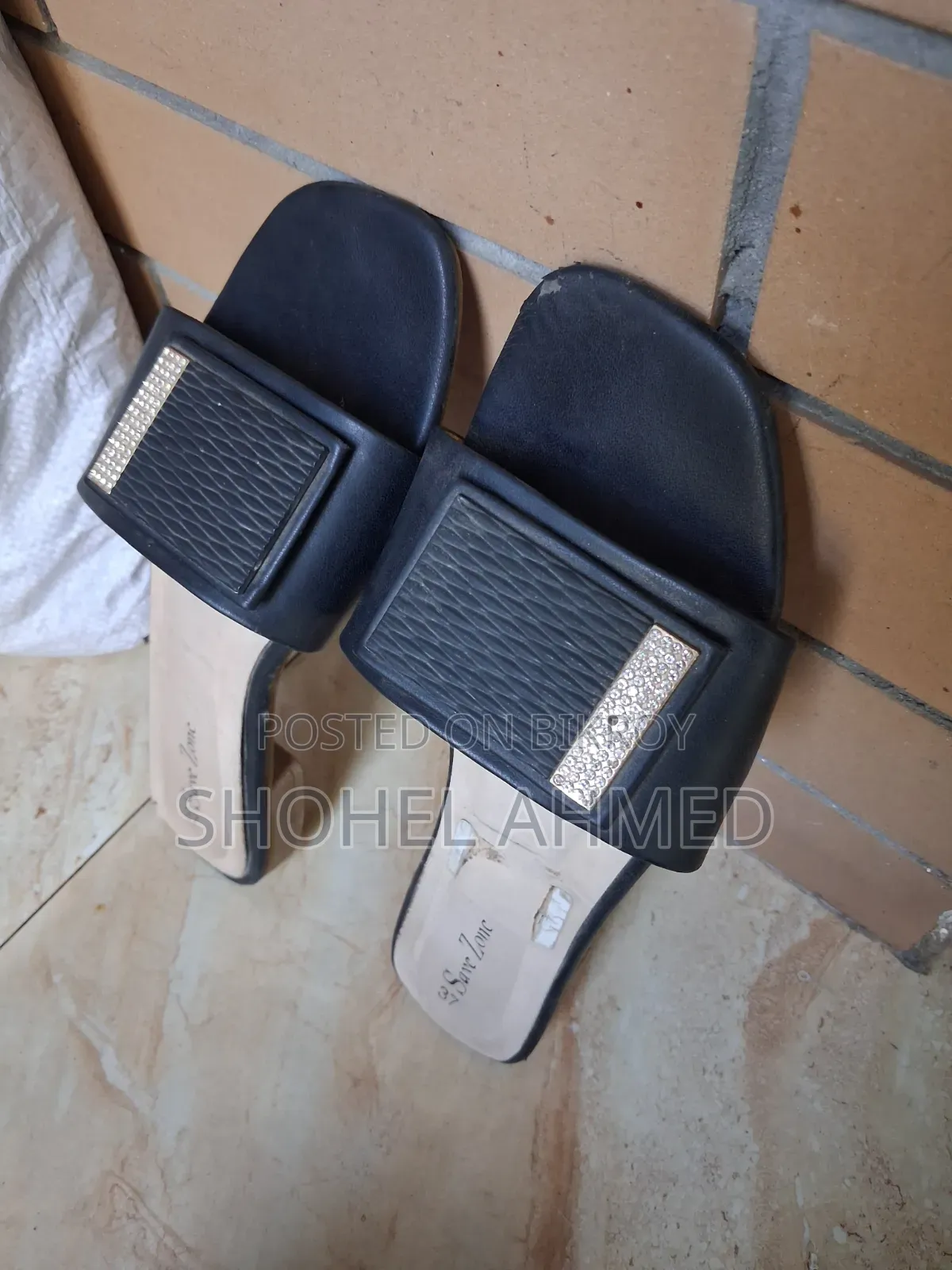 ব্যবহৃত কালো নারীদের স্লাইড স্যান্ডেল - সাইজ ৩৭