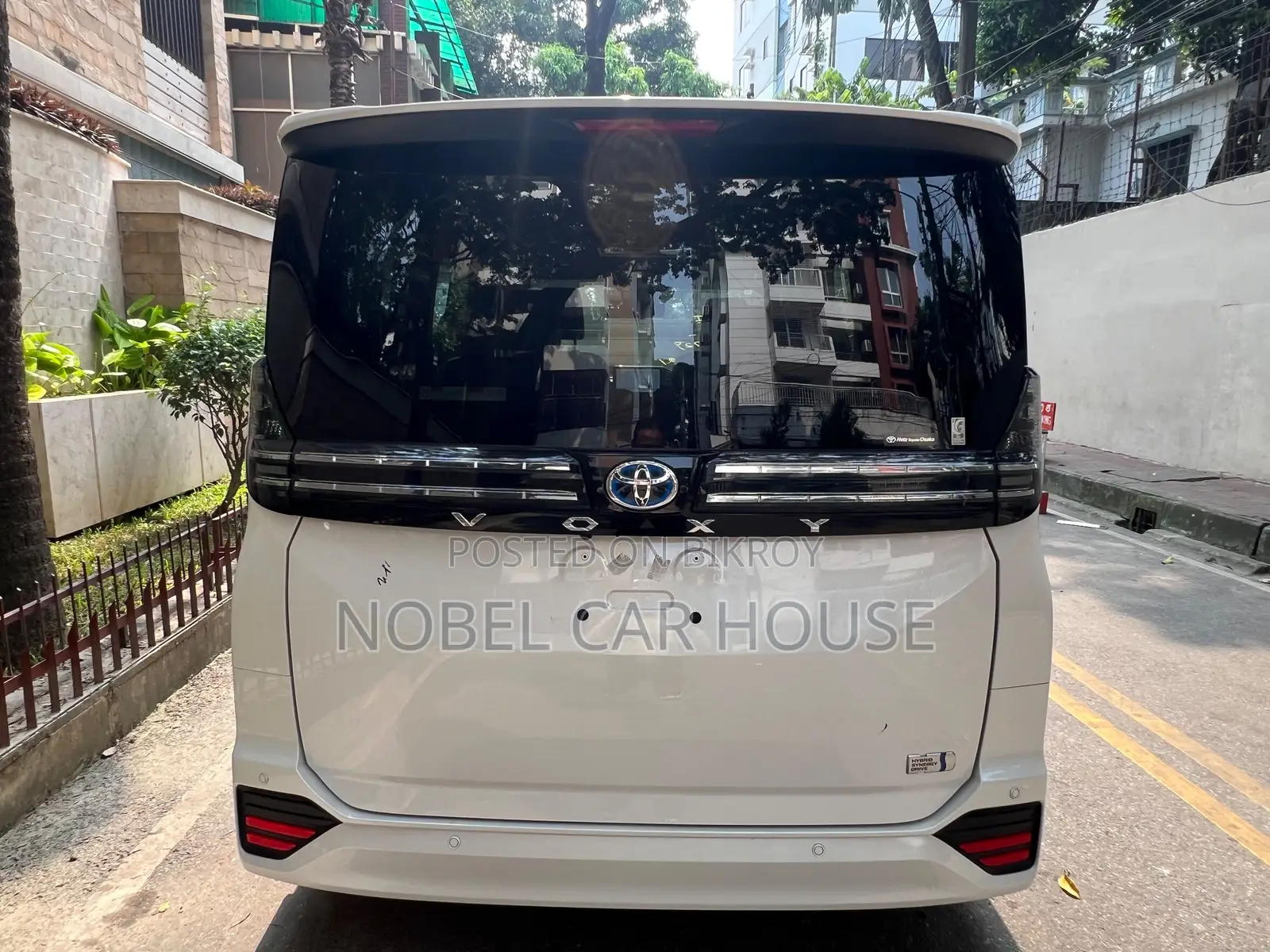 Toyota Voxy 2022 Pearl