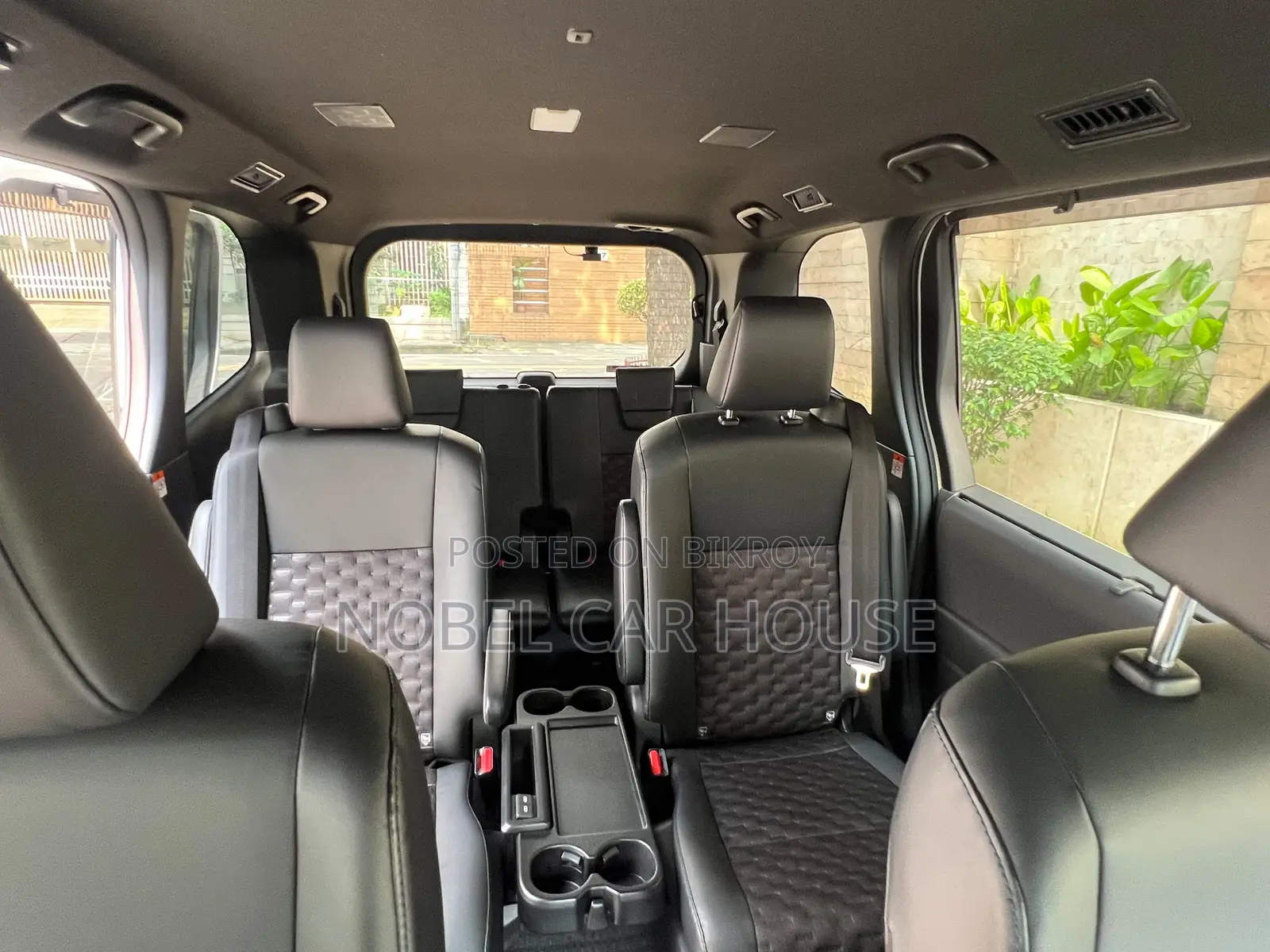 Toyota Voxy 2022 Pearl