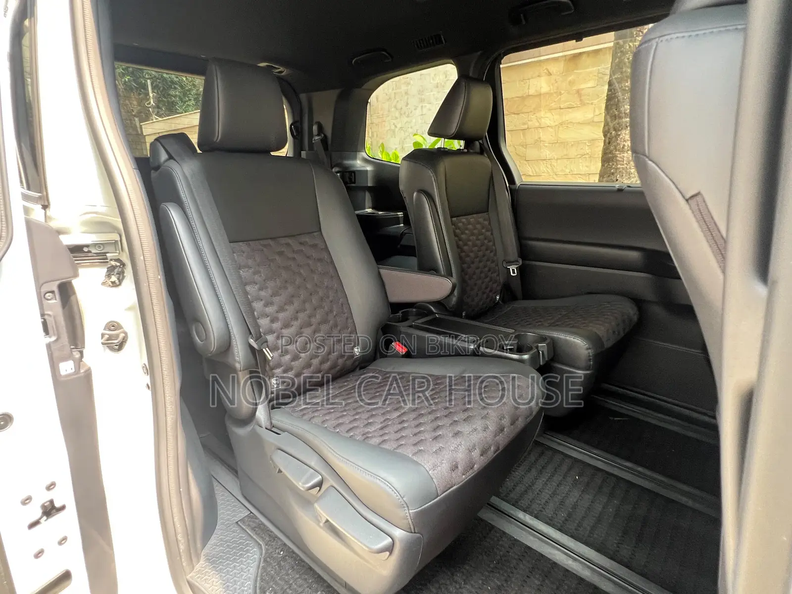 Toyota Voxy 2022 Pearl