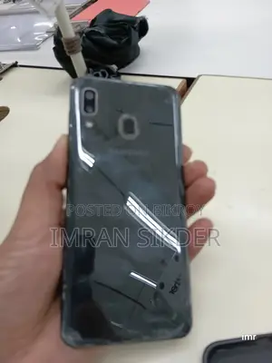 Samsung Galaxy A20 32 GB Gray