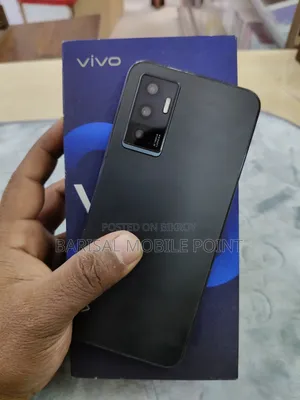ভিভো ভি২৩ ১২৮ জিবি কালো