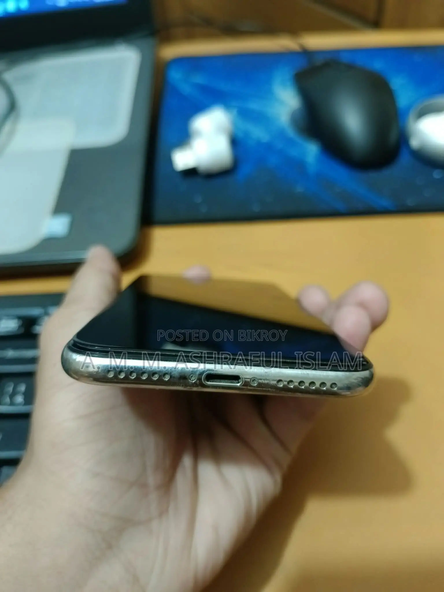 অ্যাপল আইফোন এক্স ২৫৬ জিবি হোয়াইট
