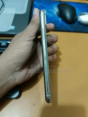 অ্যাপল আইফোন এক্স ২৫৬ জিবি হোয়াইট