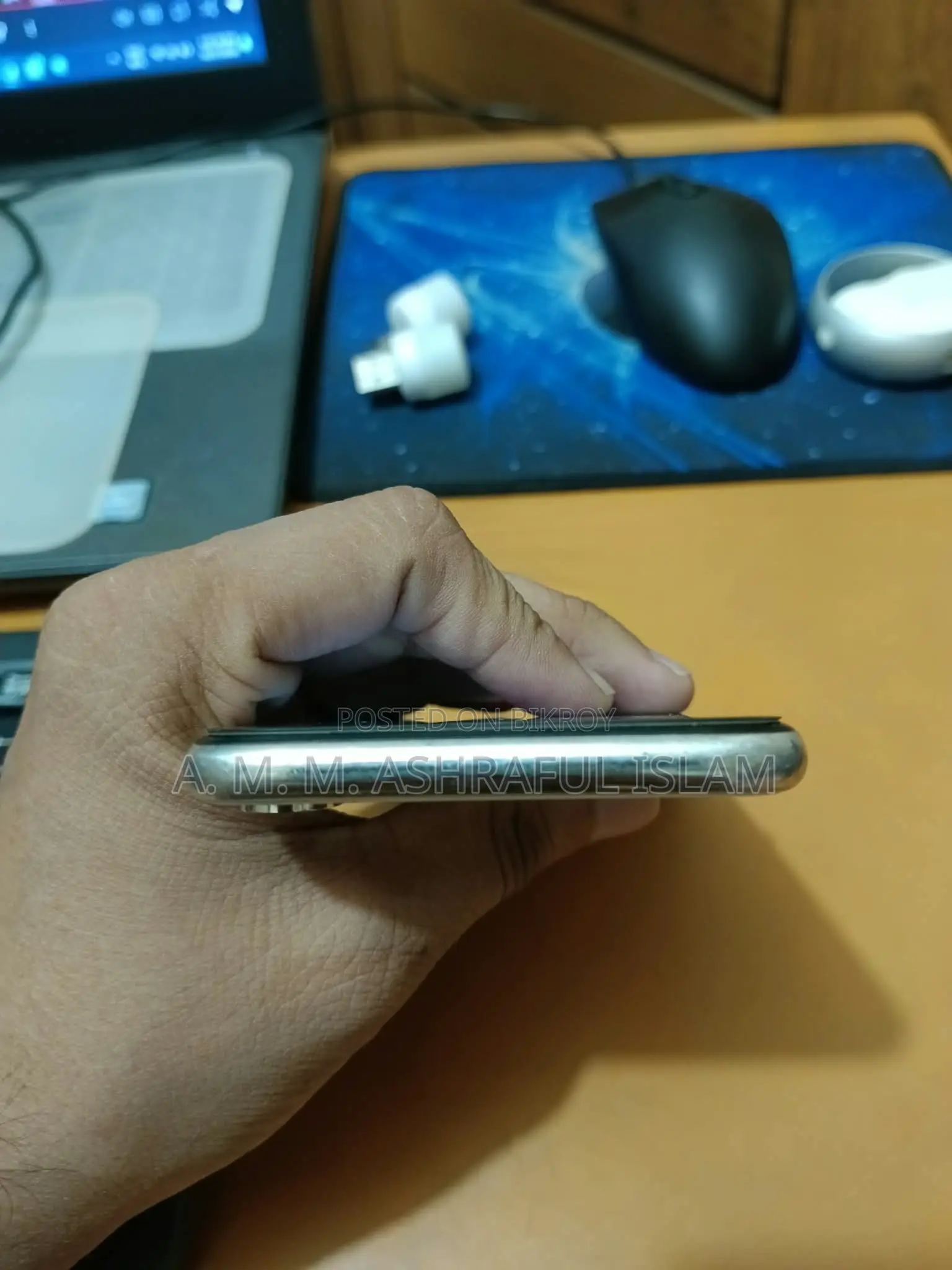 অ্যাপল আইফোন এক্স ২৫৬ জিবি হোয়াইট