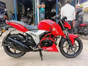 টিভিএস আপাচে ১৬০ ৪ভি ২০২৩ লাল