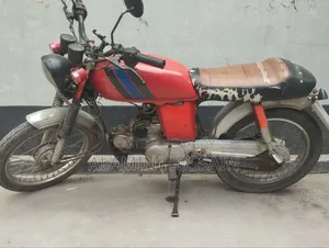 Qlink Axon 50 2015 Red