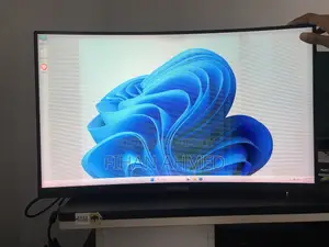 Gigabyte 27" Curved Gaming Monitor (Panel Issue )