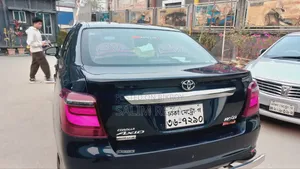 টয়োটা এক্সিও ২০১৭ নীল