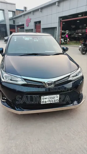 টয়োটা এক্সিও ২০১৭ নীল