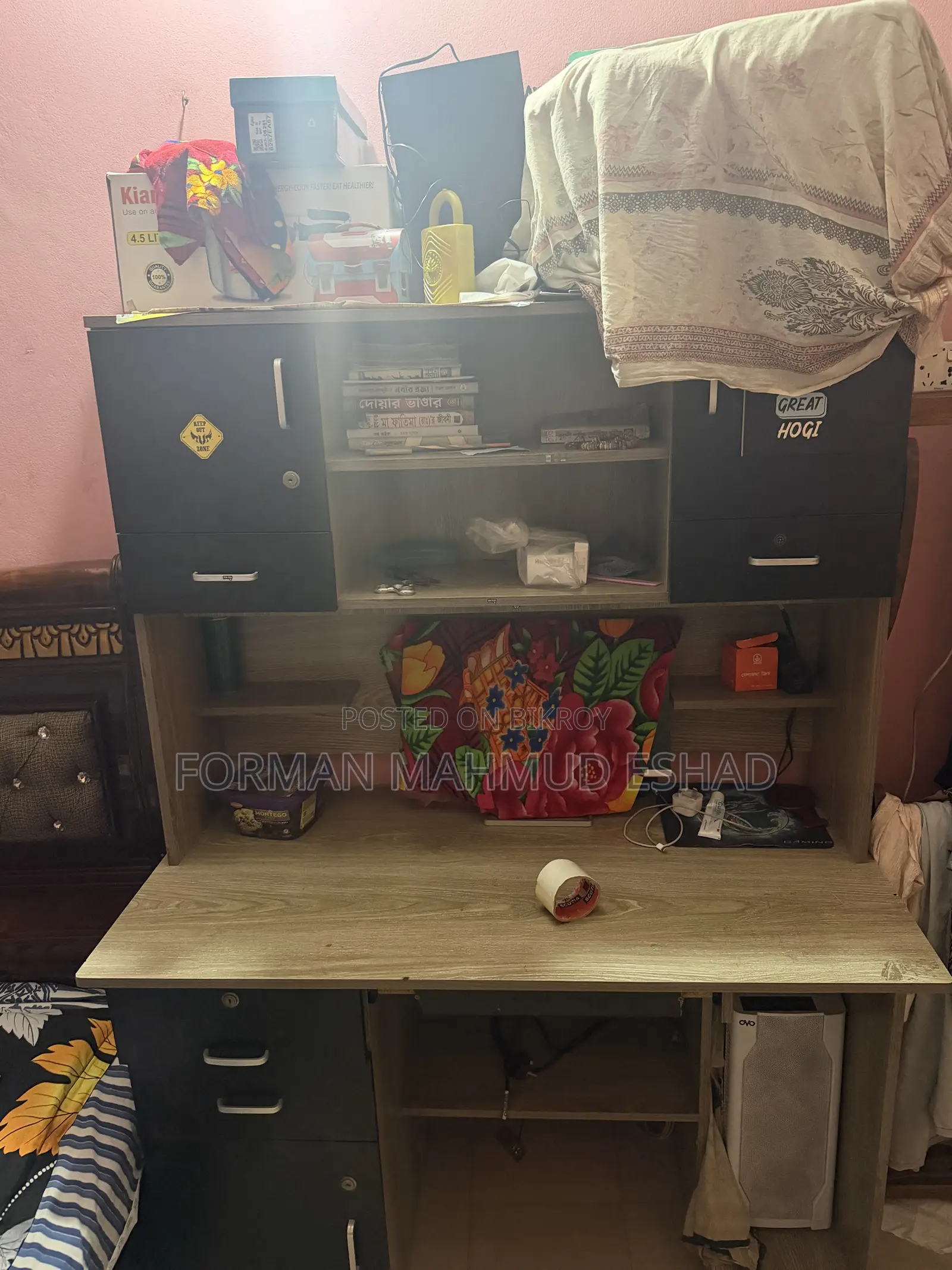 পড়ার টেবিল (দাম আলোচনা সাপেক্ষে)
