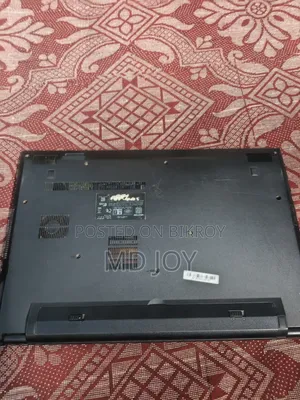 Laptop 4GB Intel Core i3 HDD+SSD 750GB