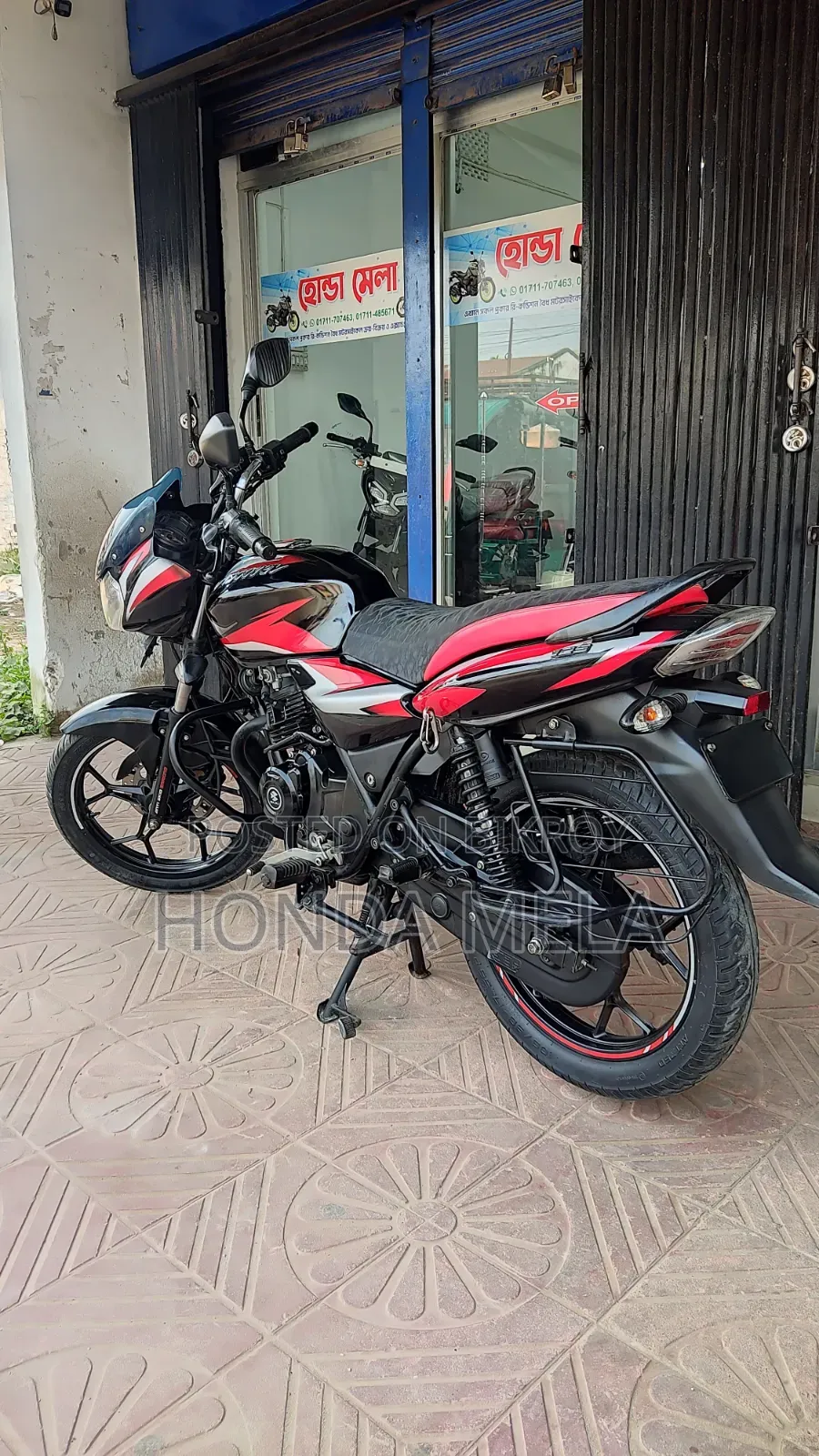 Bajaj Discover 125 2021 Black