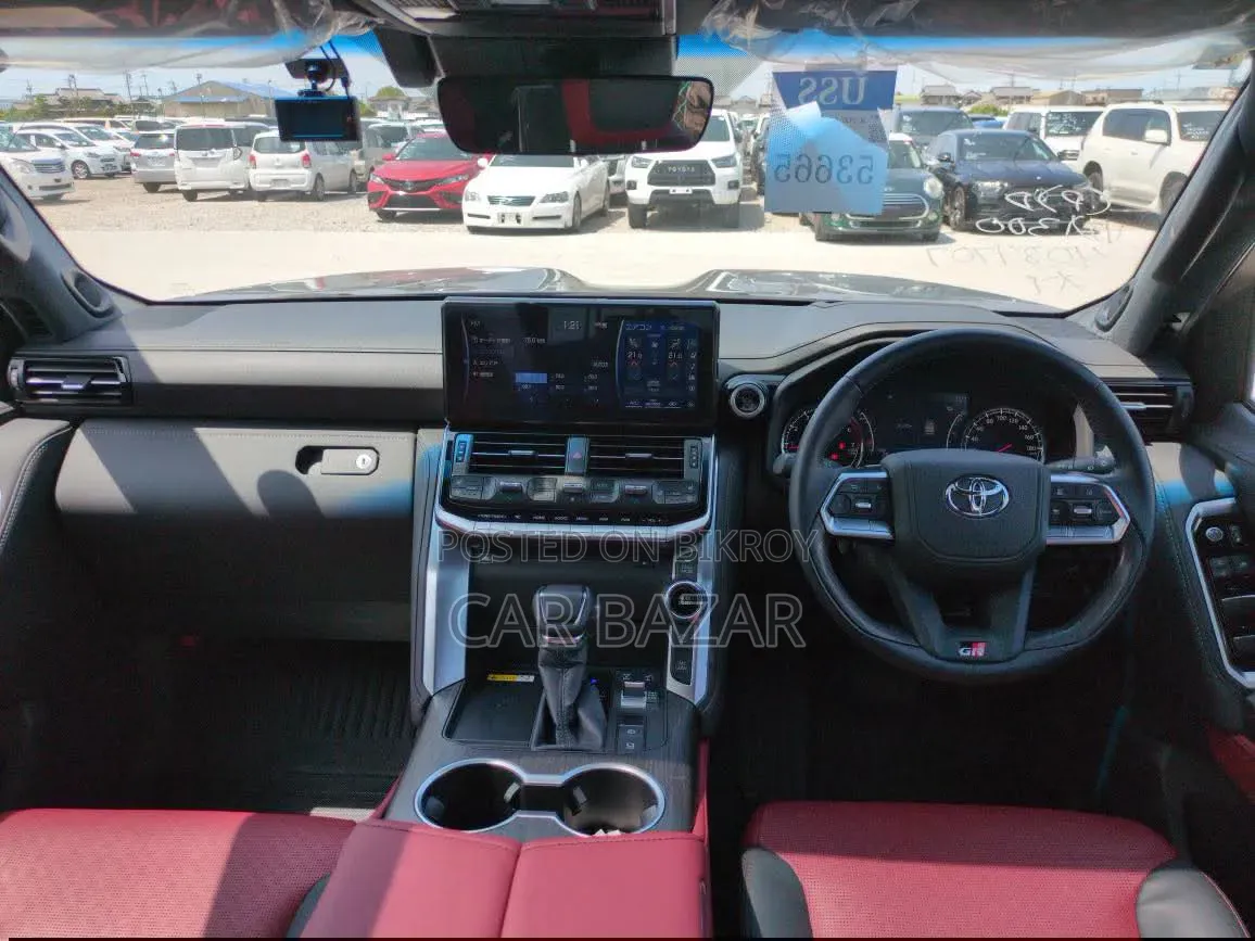Toyota Land Cruiser LC300 2021 Black