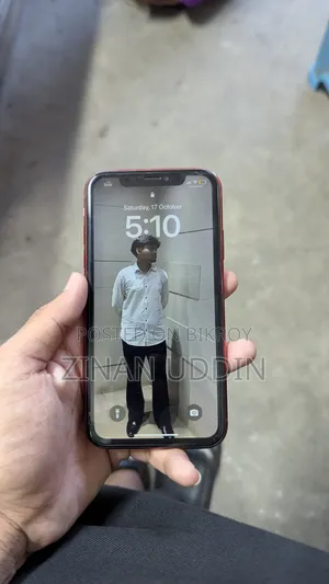 Apple iPhone XR 64 GB Red