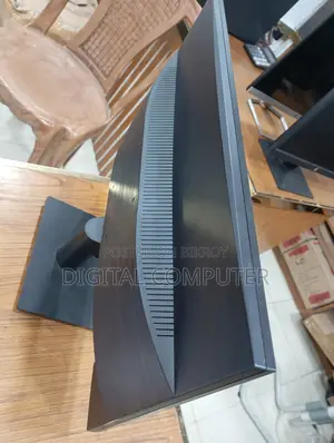 Dell 19" Full Fresh Glossy Display Monitor