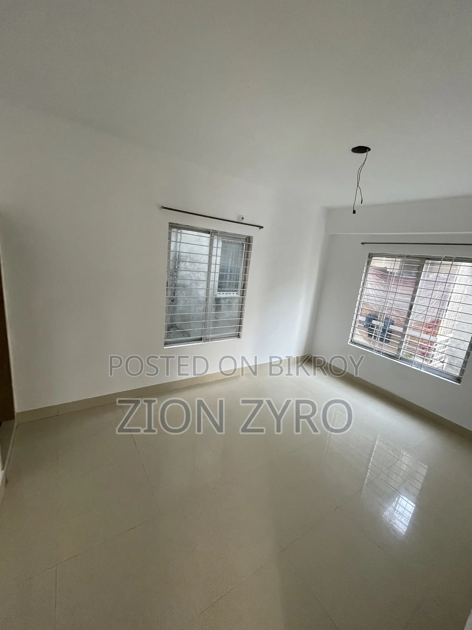 খিলক্ষেতে আসবাবপত্রসহ ৩ বেডরুমের ফ্ল্যাট বিক্রয়