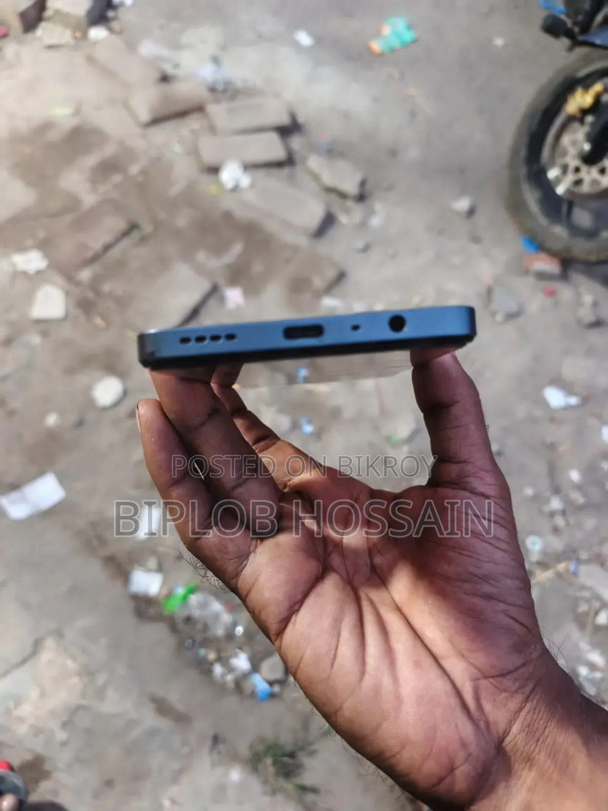 Realme 128 GB Blue