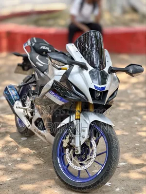 Yamaha R15M 2022 Silver
