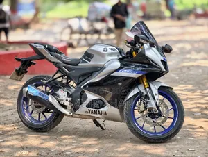 Yamaha R15M 2022 Silver