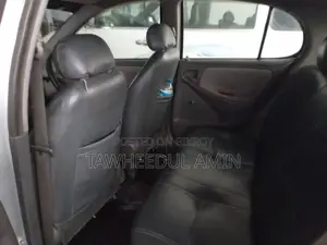 Toyota Platz 2000 Silver