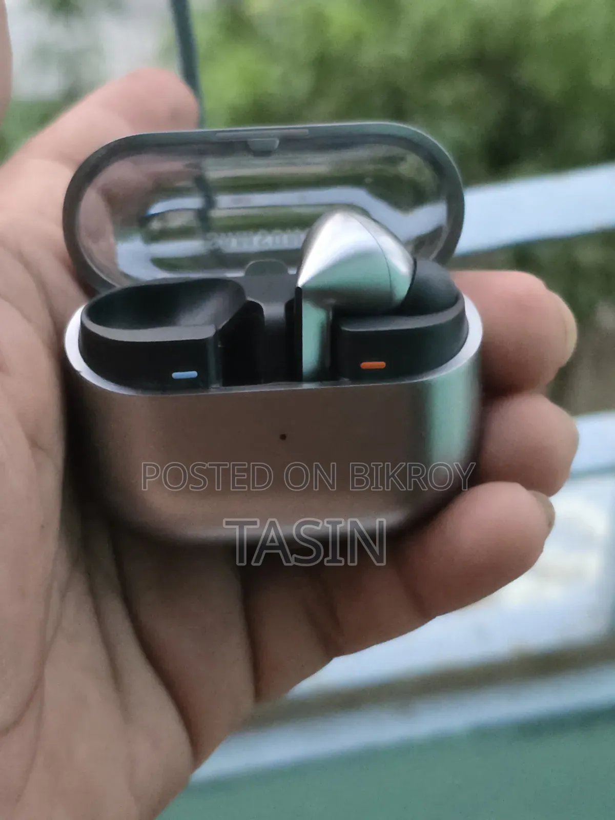 স্যামসাং বাডস ৩ প্রো