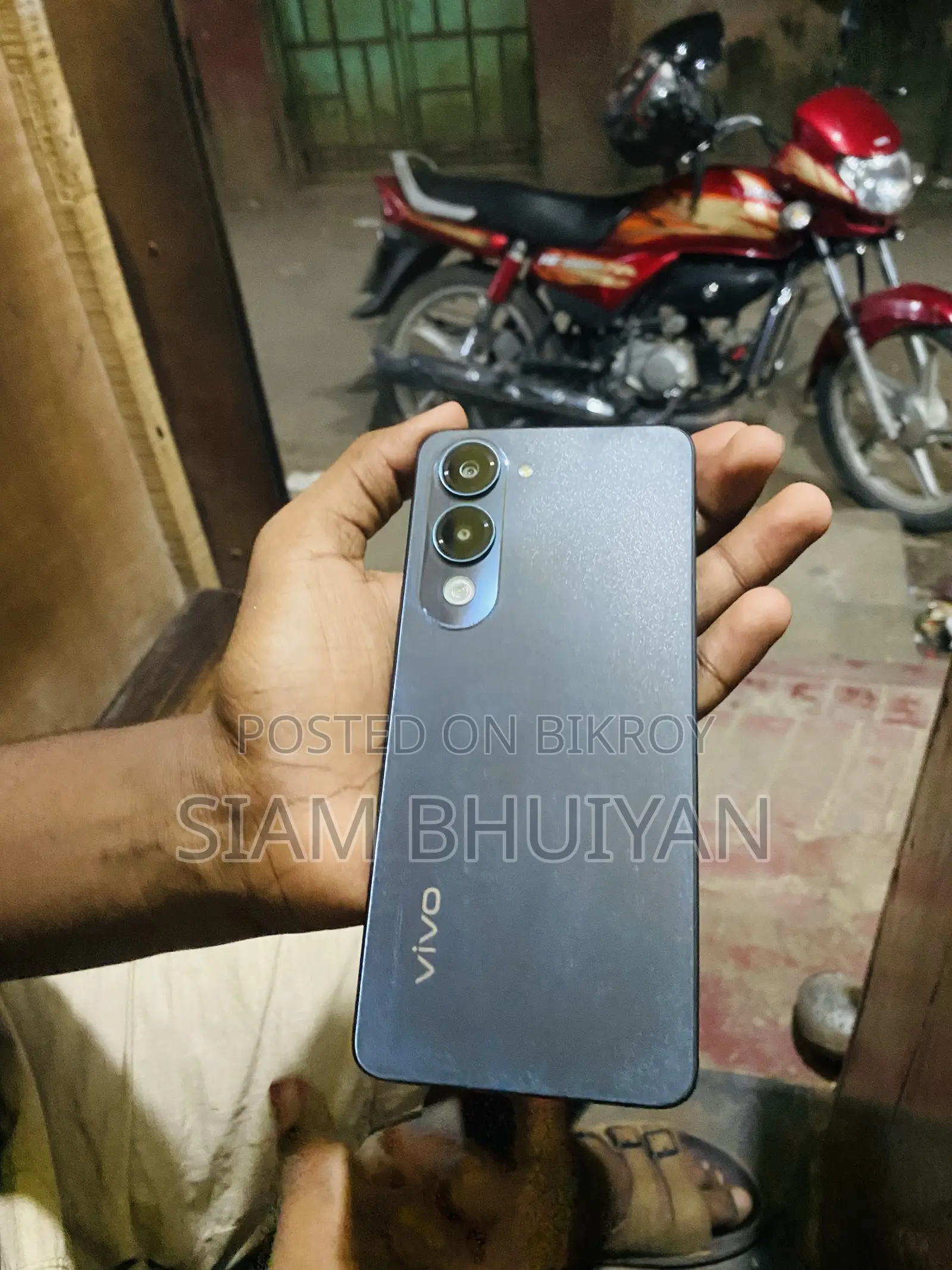 Vivo Y04 128 GB Blue