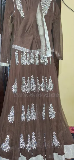 Unused Gorgeous Gown 2pis - Urgent Sell